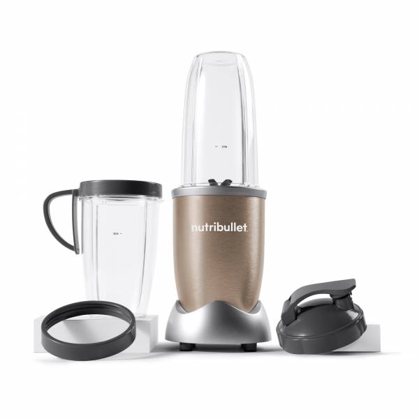 An image showing the contents of the NutriBullet PRO 900.